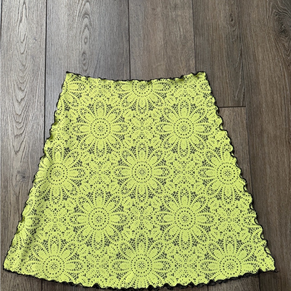 Haystacks Women’s Floral A-Line Skirt in Neon Yellow L